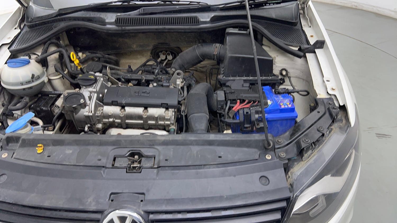 Used 2014 Volkswagen Polo Comfortline 1.2L (P) Petrol Manual engine ENGINE LEFT SIDE VIEW