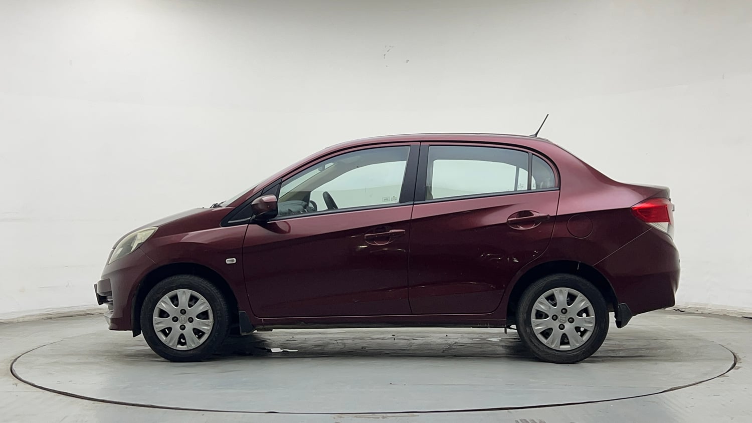 Used 2014 Honda Amaze 1.2 S i-VTEC Petrol Manual exterior LEFT SIDE VIEW