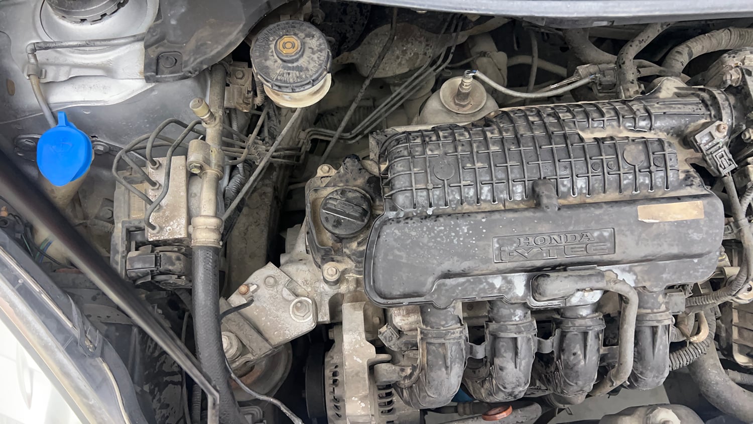 Used 2014 Honda Amaze 1.2 VX AT i-VTEC Petrol Automatic engine ENGINE RIGHT SIDE VIEW