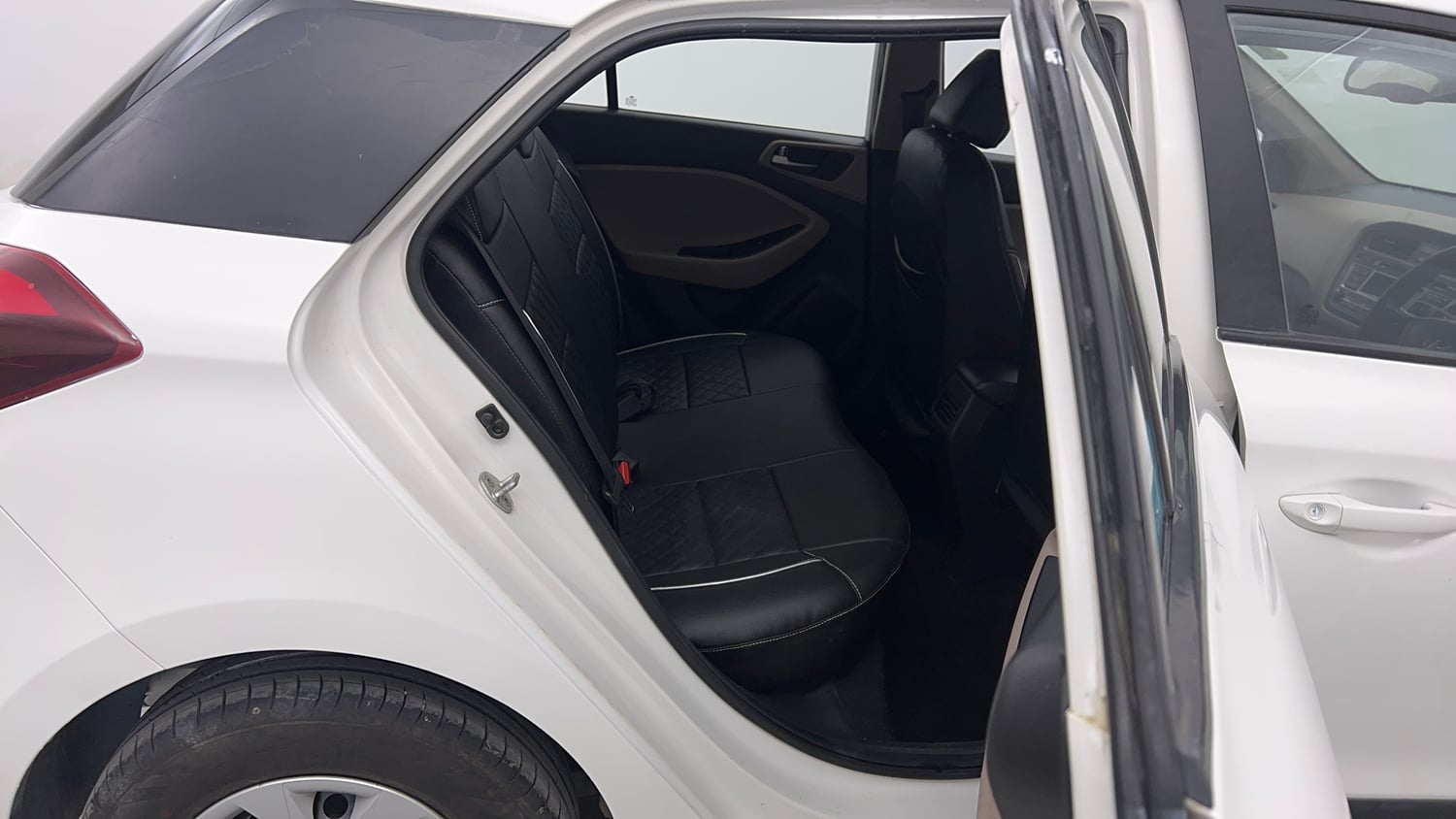Used 2015 Hyundai Elite i20 Sportz 1.2 Petrol Manual interior RIGHT SIDE REAR DOOR CABIN VIEW