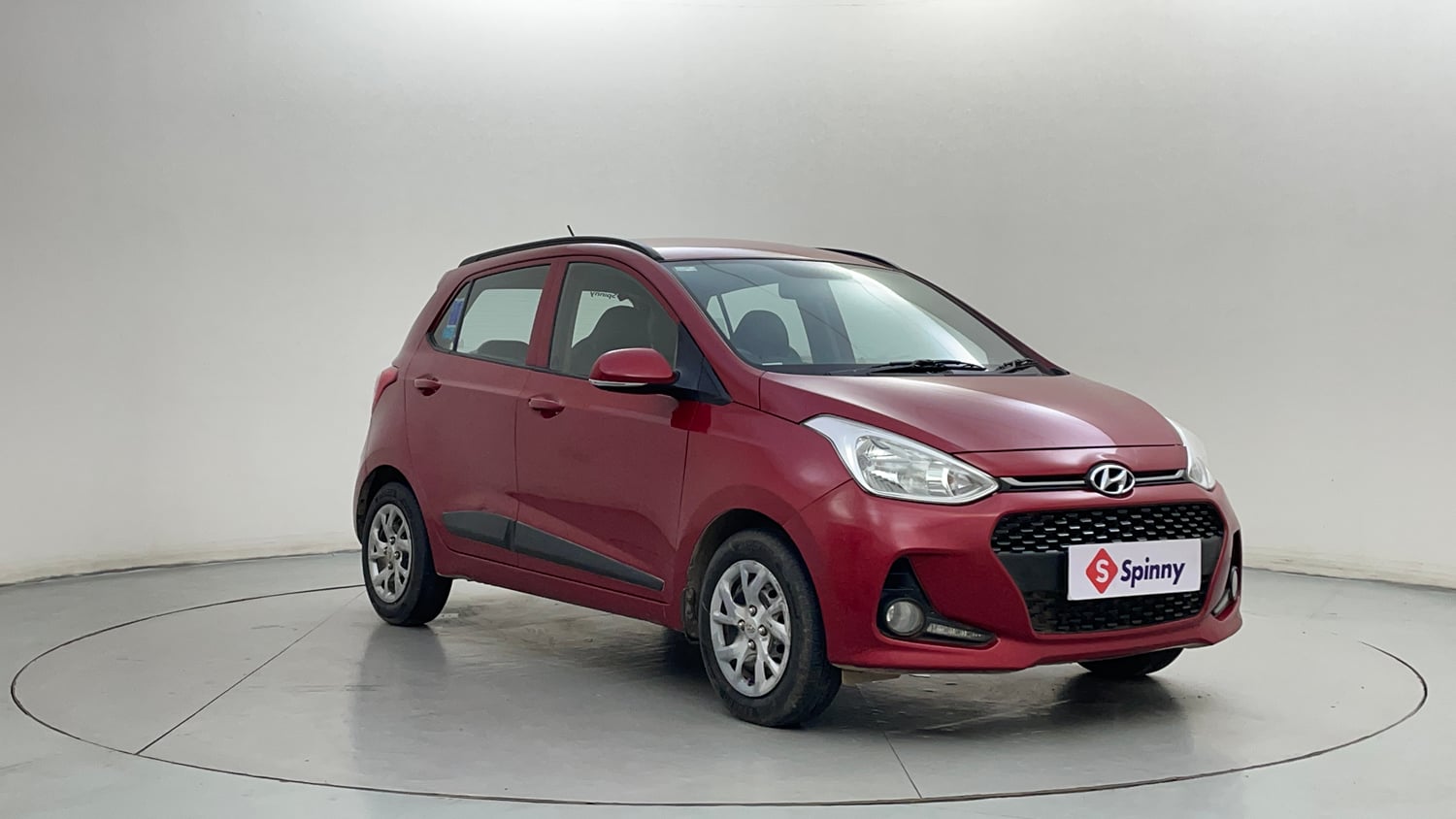 Used 2017 Hyundai Grand i10 Sportz (O) 1.2 Kappa VTVT Petrol Manual exterior RIGHT FRONT CORNER VIEW