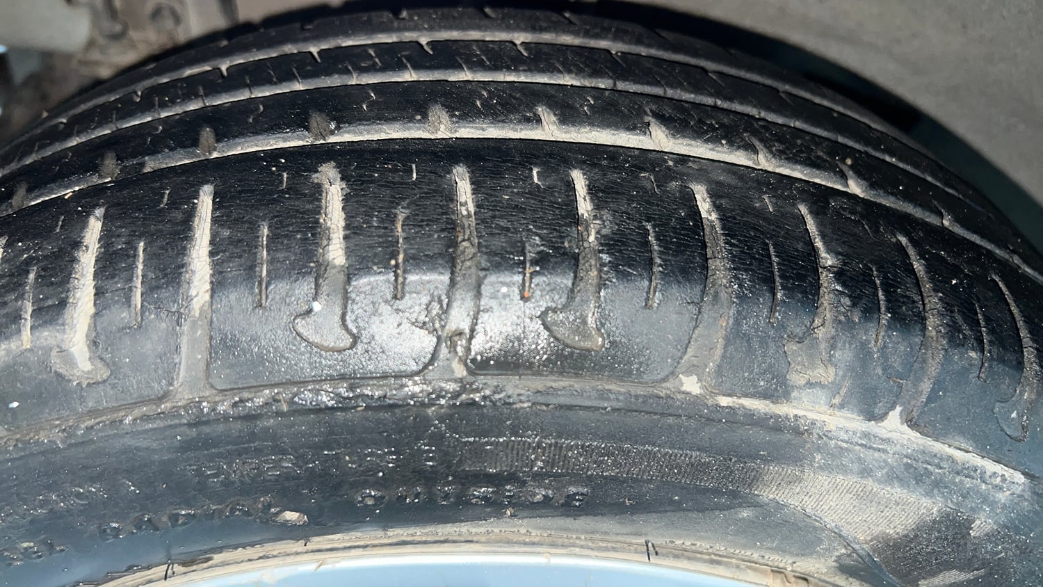 Used 2016 Hyundai Grand i10 Sportz 1.2 Kappa VTVT Petrol Manual tyres RIGHT REAR TYRE TREAD VIEW