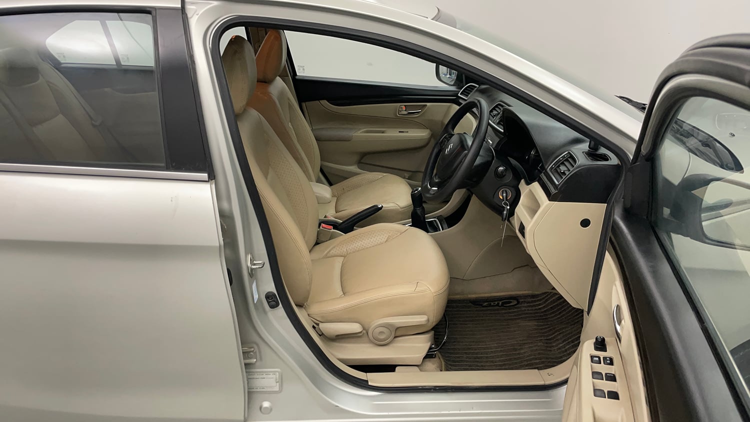Used 2016 Maruti Suzuki Ciaz VXi+ Petrol Manual interior RIGHT SIDE FRONT DOOR CABIN VIEW