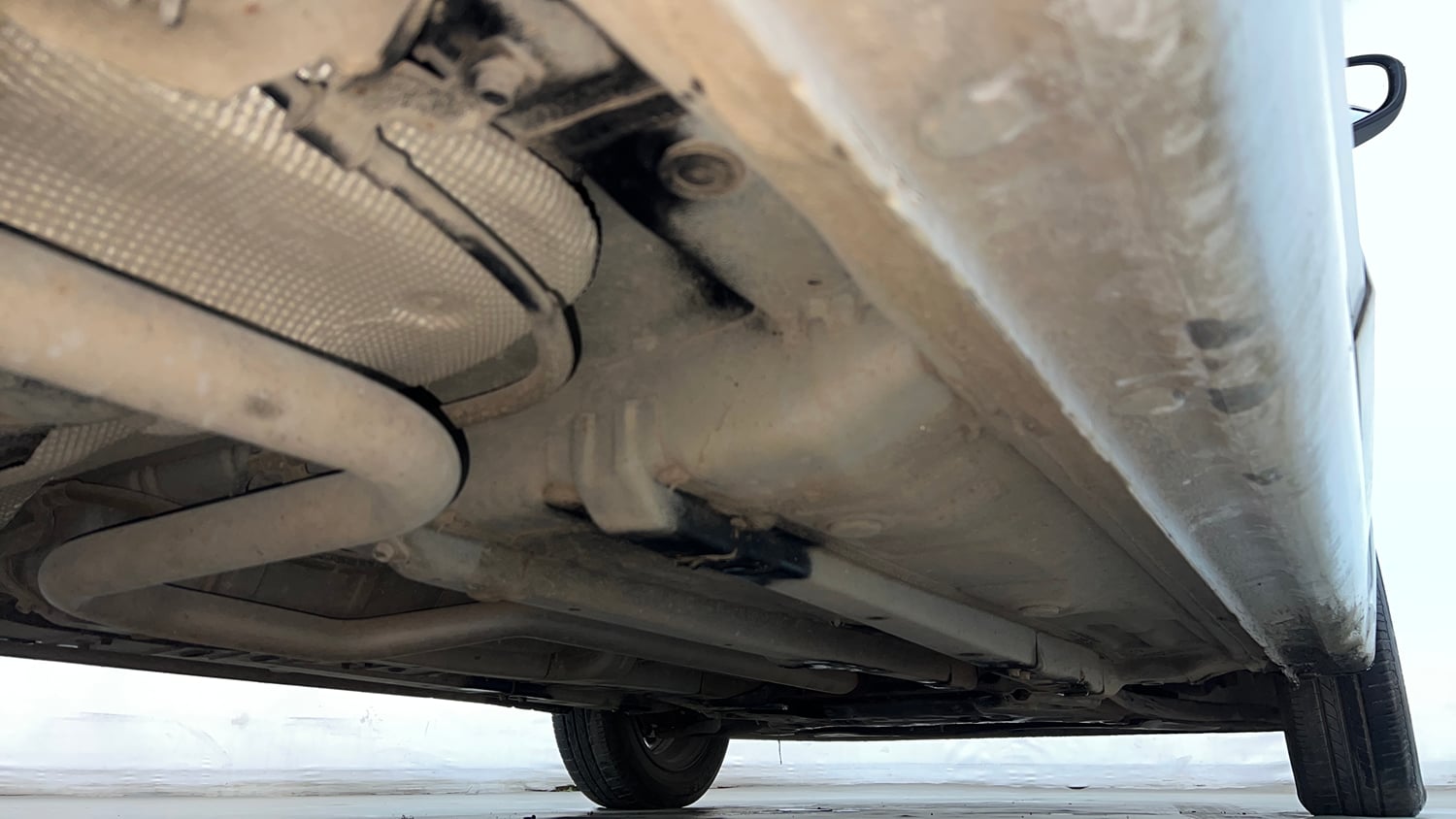 Used 2019 Hyundai Elite i20 Sportz Plus 1.2 CVT Petrol Automatic extra REAR RIGHT UNDERBODY VIEW