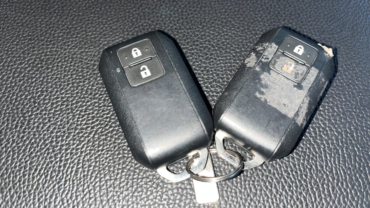 Used 2025 Maruti Suzuki Brezza ZXi AT Petrol Automatic extra CAR KEY VIEW