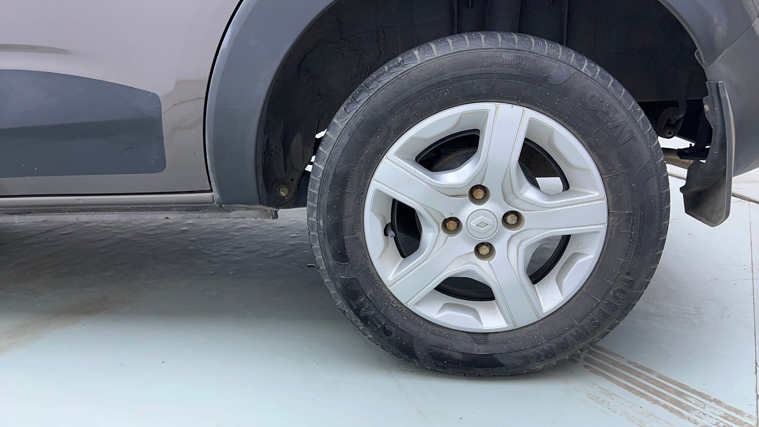 Used 2022 Renault Triber Limited Edition AMT Petrol Automatic tyres LEFT REAR TYRE RIM VIEW