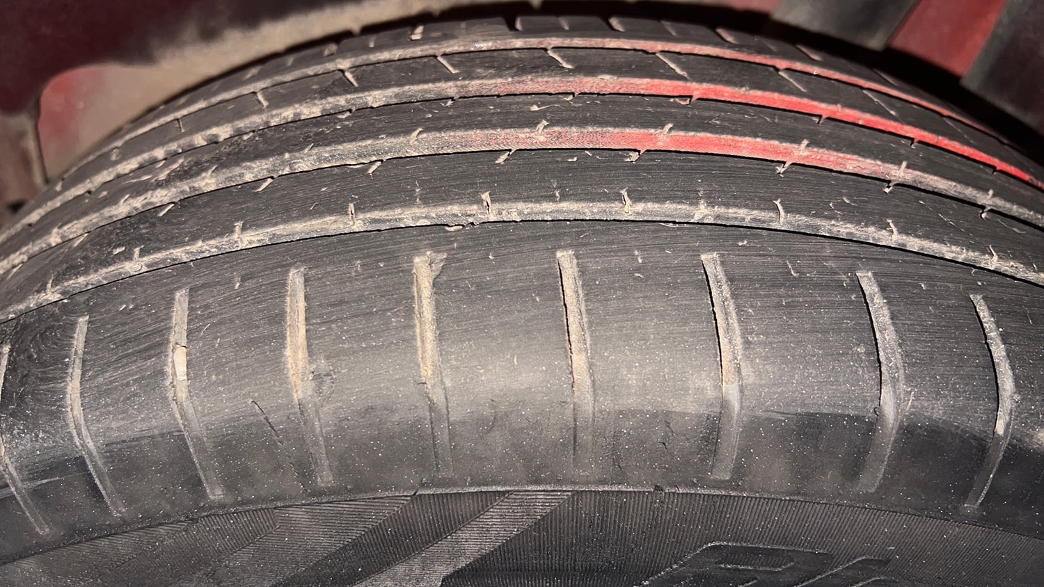 Used 2019 Maruti Suzuki Swift ZXi Petrol Manual tyres LEFT REAR TYRE TREAD VIEW