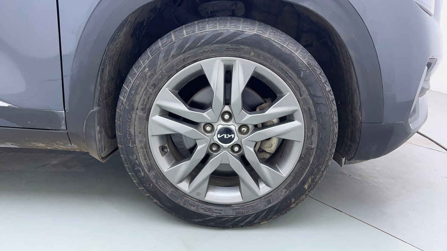 Used 2022 Kia Seltos HTX 1.5 Petrol Manual tyres RIGHT FRONT TYRE RIM VIEW