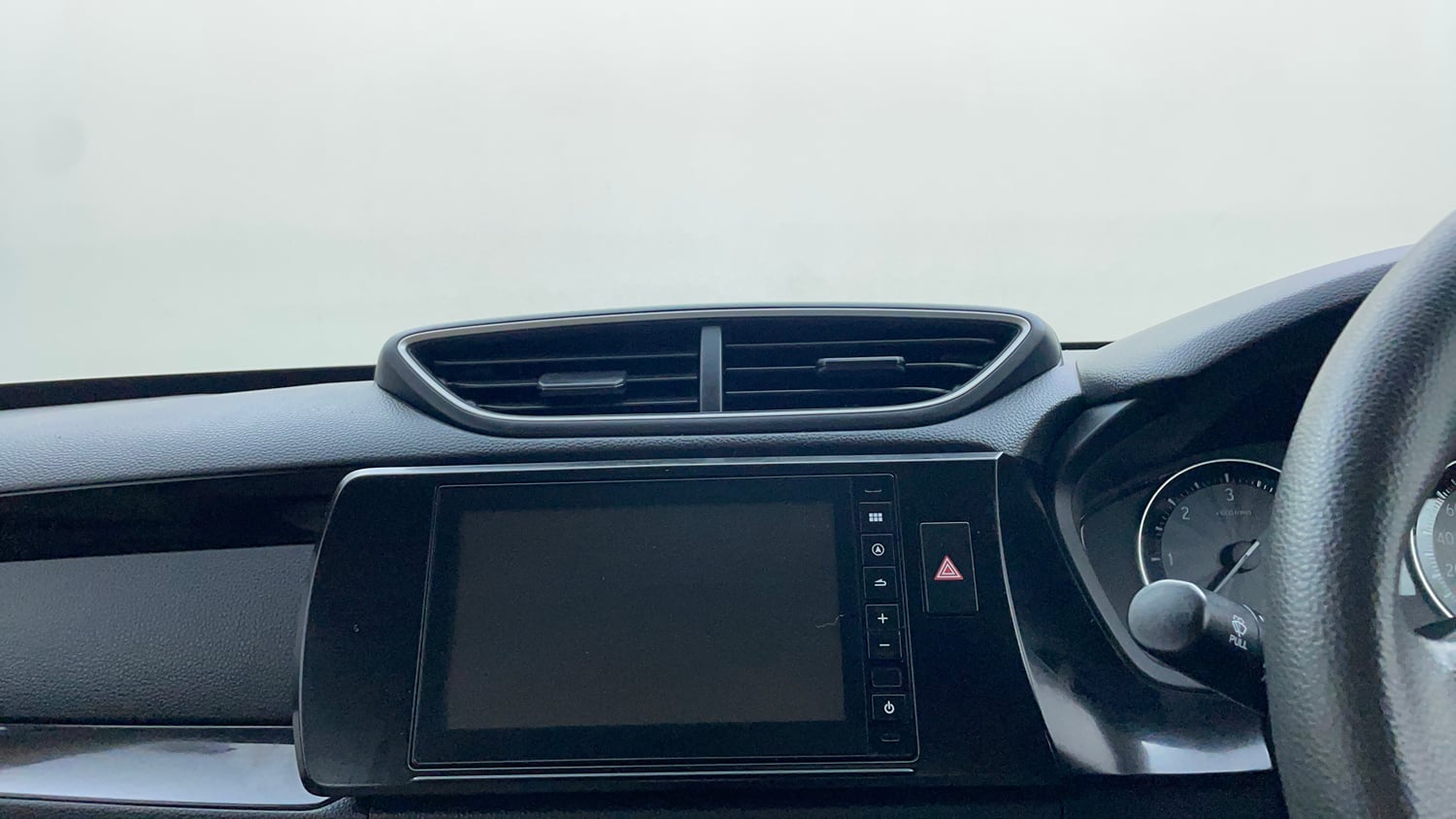Used 2019 Honda Amaze 1.5 VX CVT Diesel Diesel Automatic top_features Integrated (in-dash) music system