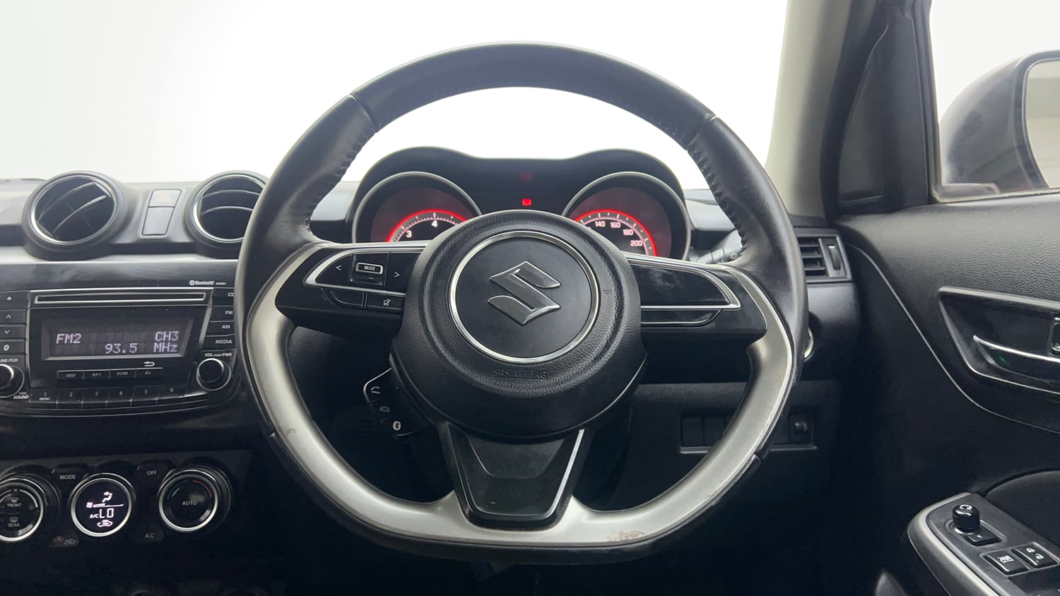 Used 2019 Maruti Suzuki Swift ZDi AMT Diesel Automatic interior STEERING VIEW