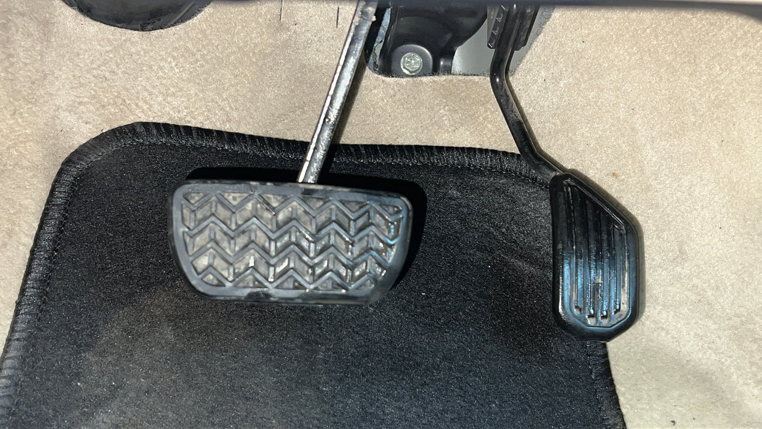 Used 2019 Toyota Yaris G CVT Petrol Automatic interior PEDALS VIEW