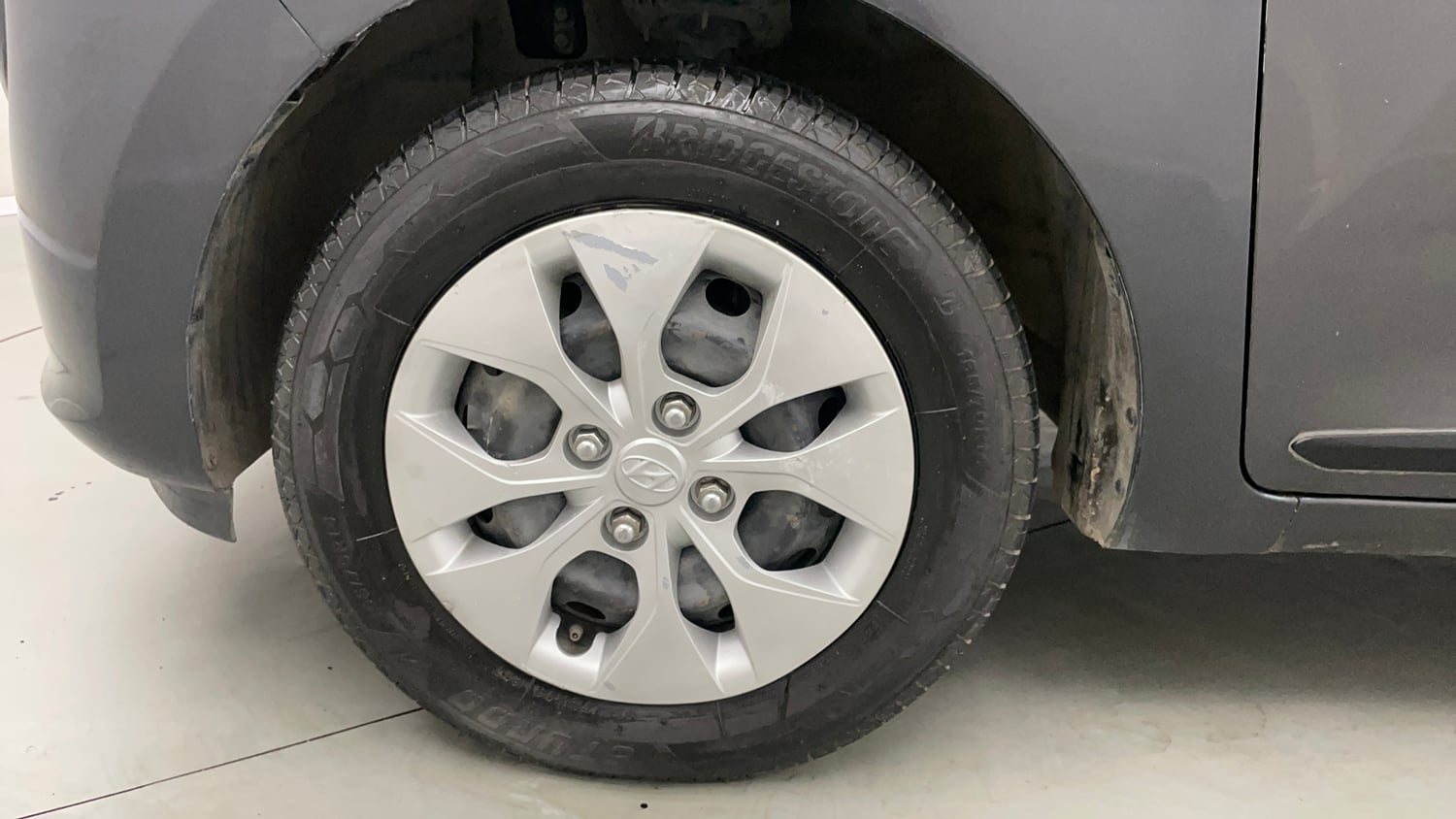 Used 2019 Hyundai Santro Sportz Petrol+CNG (Outside Fitted) Cng Manual tyres LEFT FRONT TYRE RIM VIEW