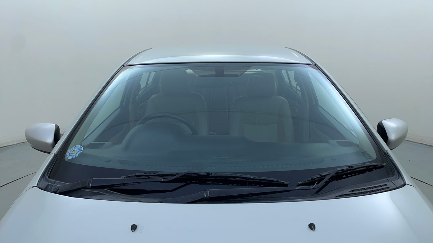 Used 2017 Maruti Suzuki Ciaz ZXi  AT Petrol Automatic exterior FRONT WINDSHIELD VIEW