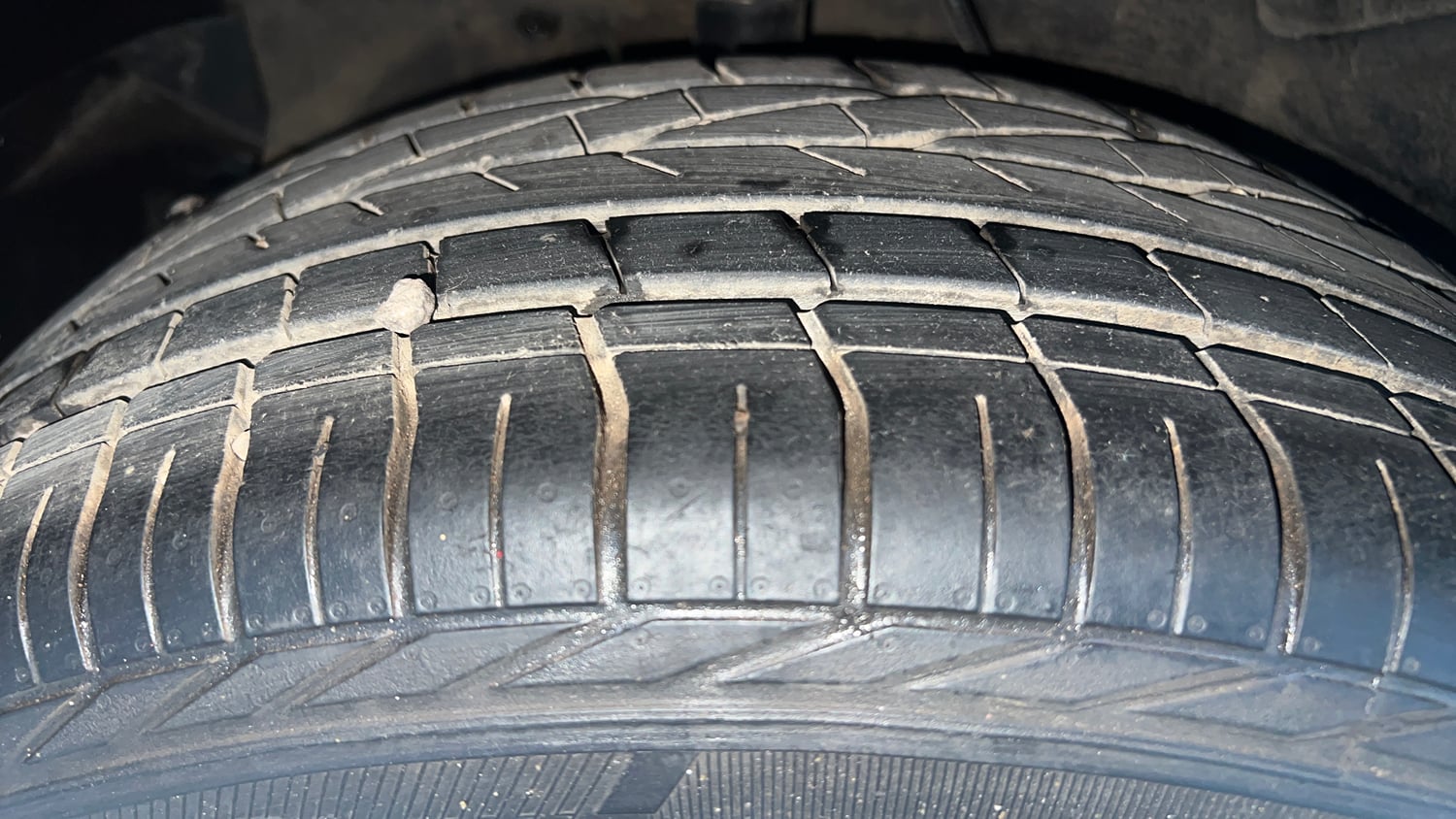 Used 2019 Tata Nexon XMA Petrol Petrol Automatic tyres RIGHT REAR TYRE TREAD VIEW