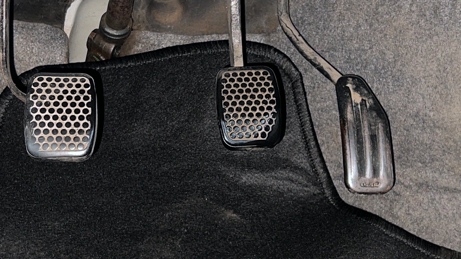 Used 2013 Maruti Suzuki Alto K10 VXi Petrol Manual interior PEDALS VIEW