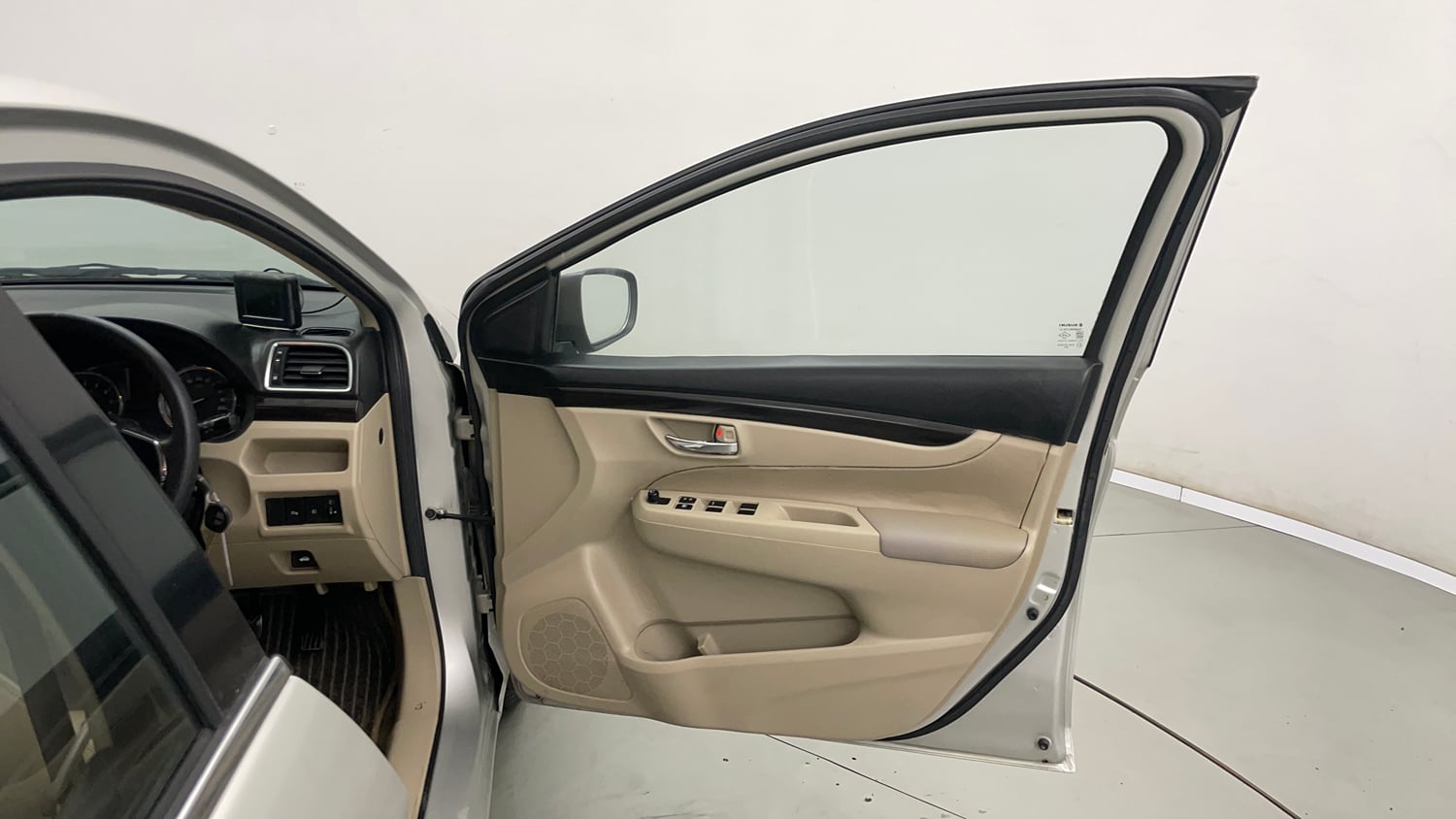 Used 2016 Maruti Suzuki Ciaz VXi+ Petrol Manual interior RIGHT FRONT DOOR OPEN VIEW