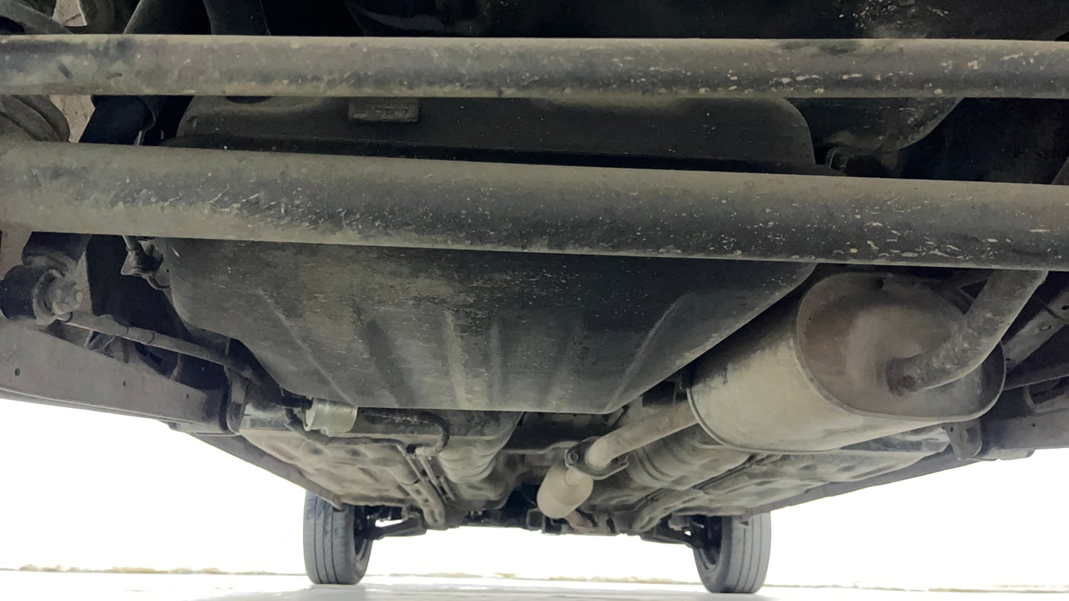 Used 2015 Maruti Suzuki Alto K10 VXi (O) Petrol Manual extra REAR UNDERBODY VIEW (TAKEN FROM REAR)