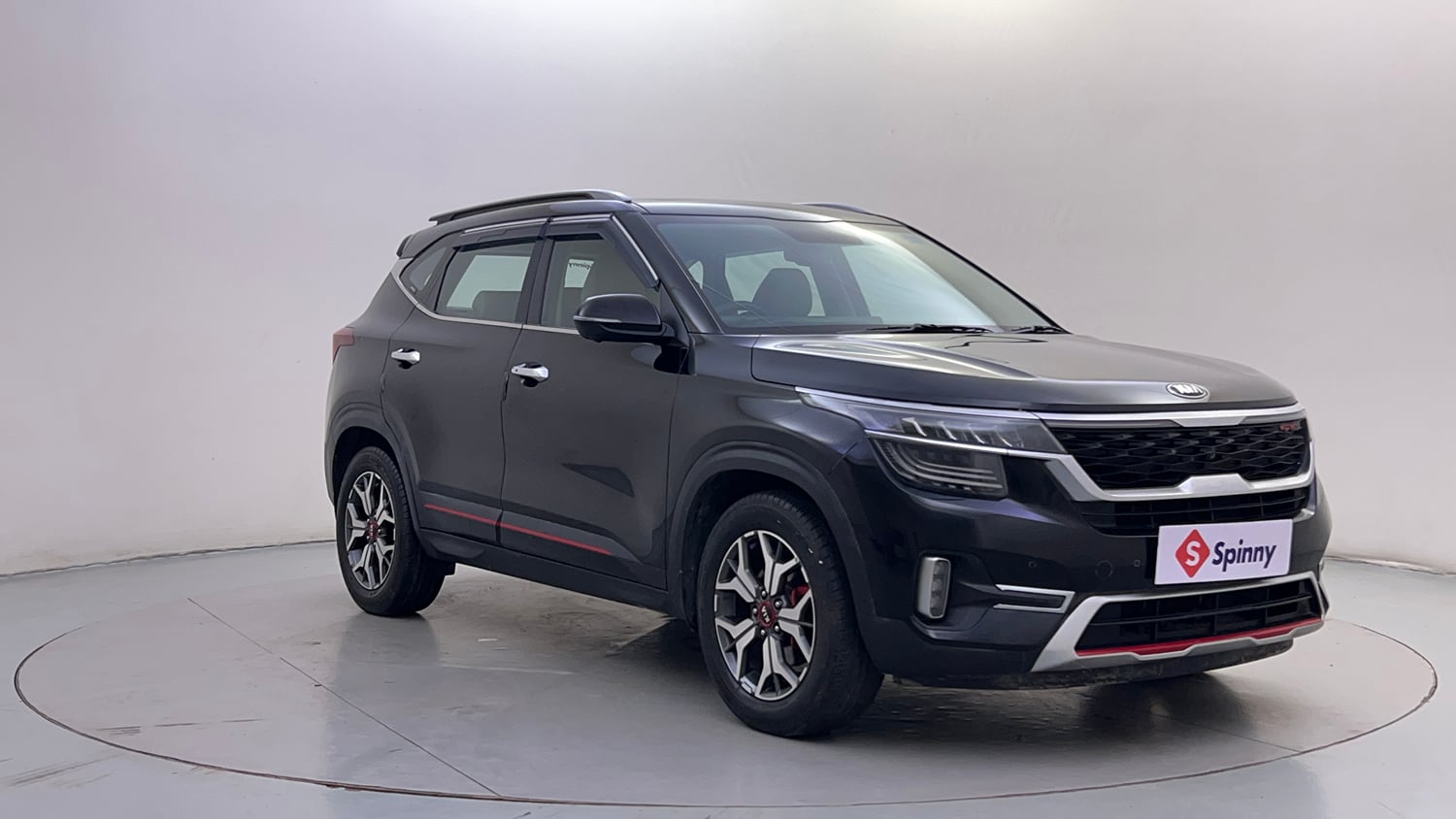 Used 2020 Kia Seltos GTX Plus 1.4 Petrol Manual exterior RIGHT FRONT CORNER VIEW