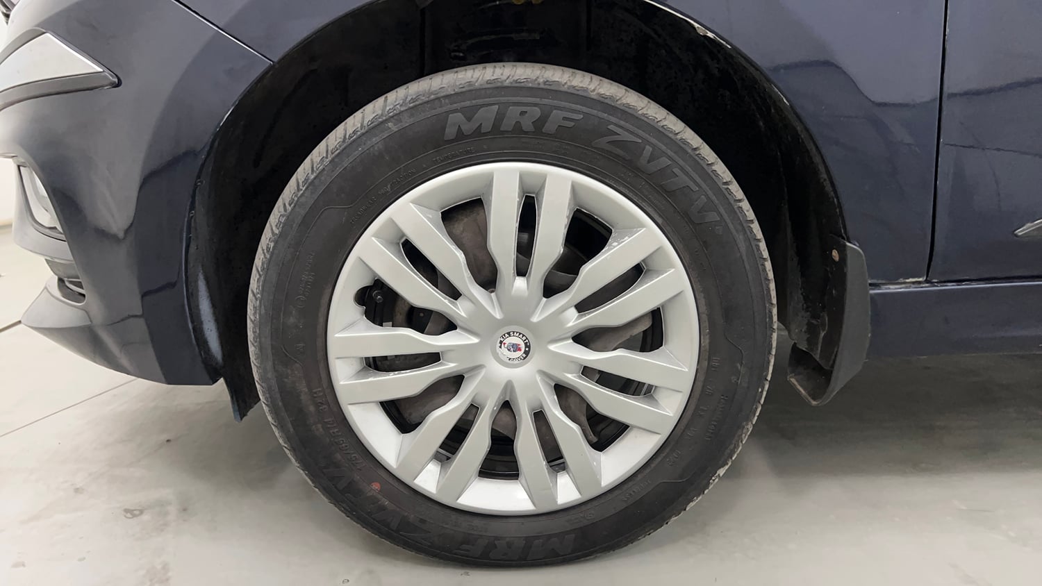 Used 2023 Tata Tigor XZ Plus CNG Cng Manual tyres LEFT FRONT TYRE RIM VIEW