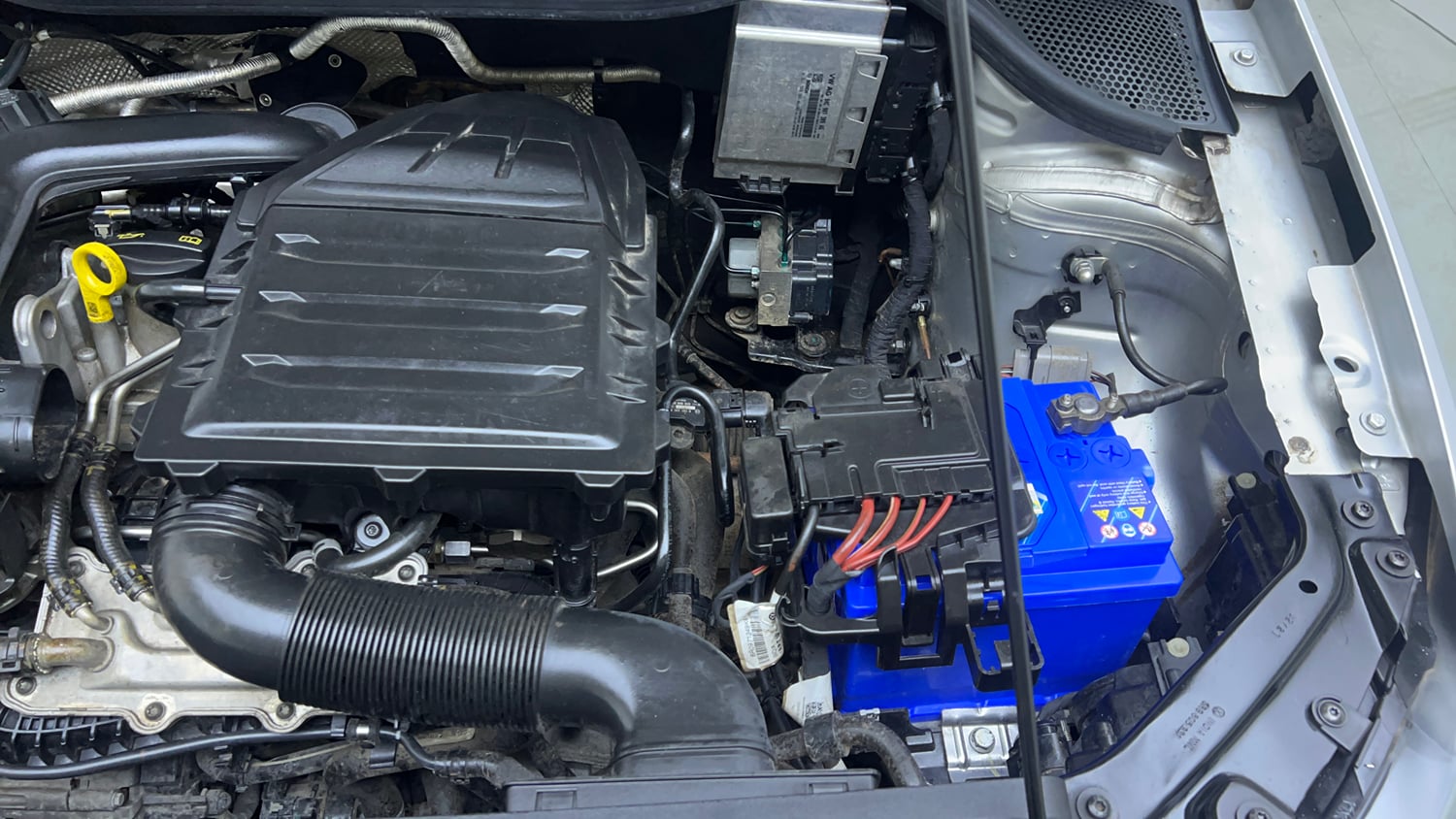 Used 2022 Volkswagen Vento Highline 1.0L TSI Petrol Manual engine ENGINE LEFT SIDE VIEW