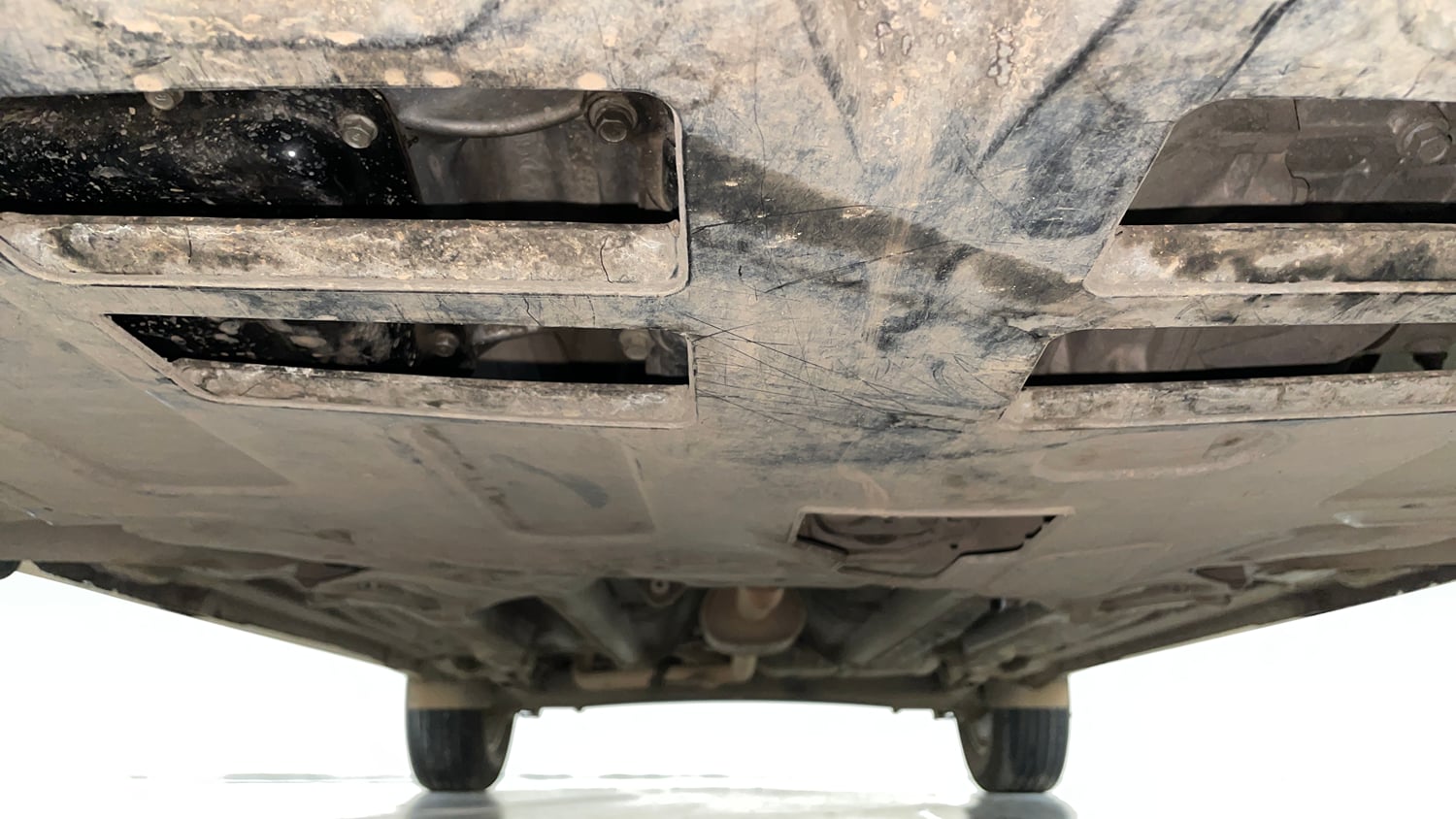 Used 2016 Hyundai Creta 1.6 SX Plus Petrol Petrol Manual extra FRONT LEFT UNDERBODY VIEW