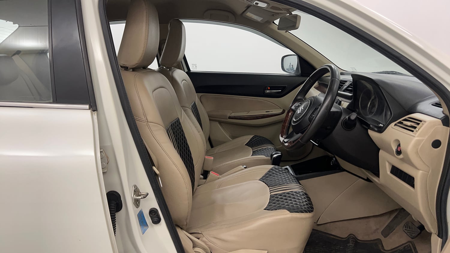 Used 2020 Maruti Suzuki Dzire ZXi AMT Petrol Automatic interior RIGHT SIDE FRONT DOOR CABIN VIEW
