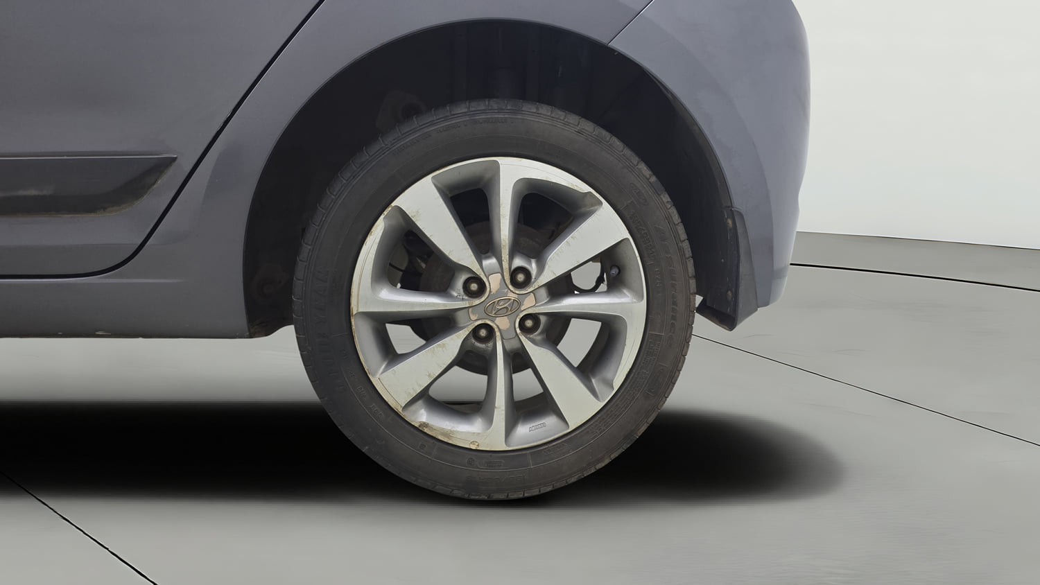 Used 2017 Hyundai Elite i20 Asta 1.4 CRDI Diesel Manual tyres LEFT REAR TYRE RIM VIEW