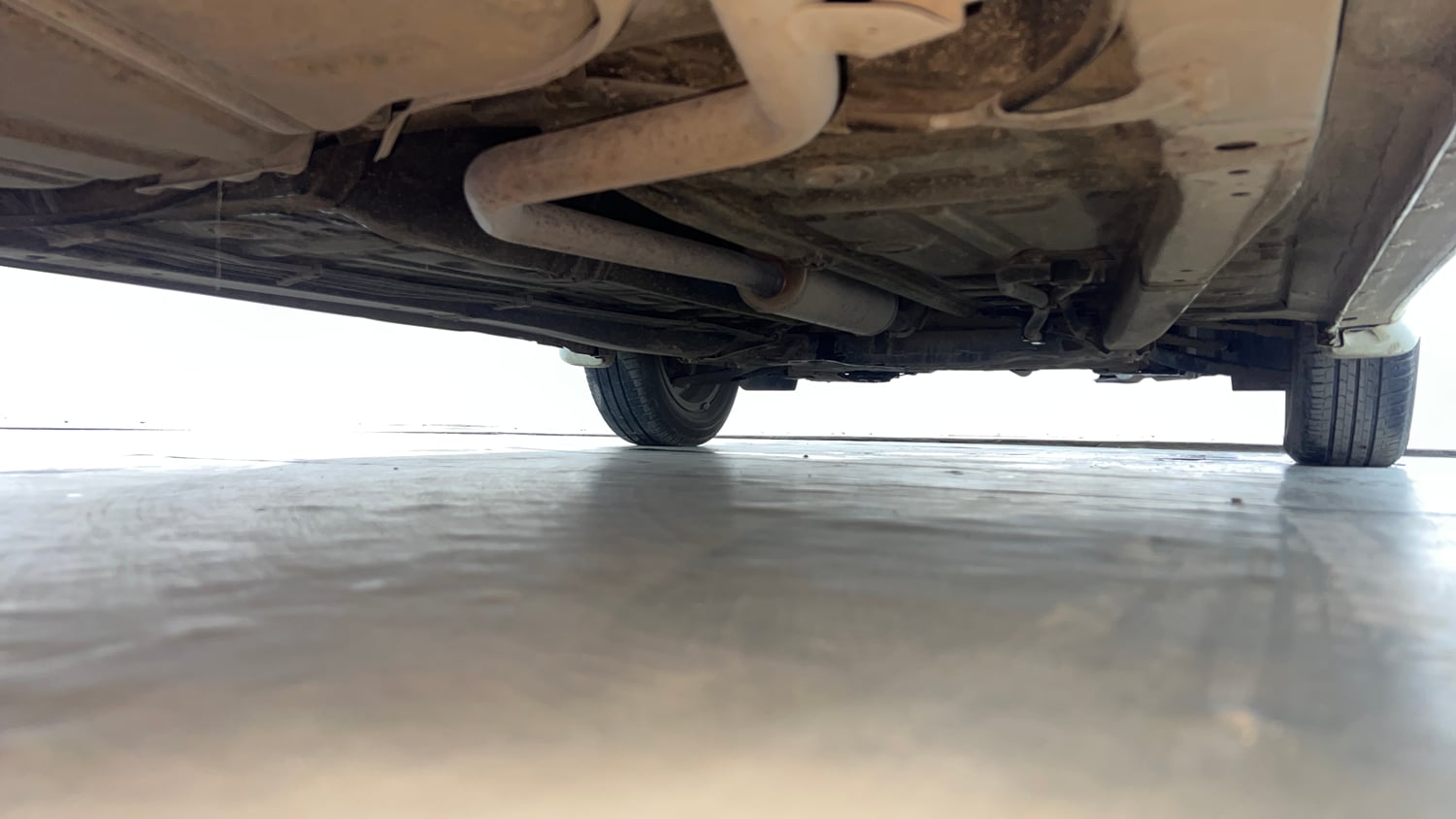 Used 2023 Maruti Suzuki Ertiga ZXi (O) CNG Cng Manual extra REAR RIGHT UNDERBODY VIEW