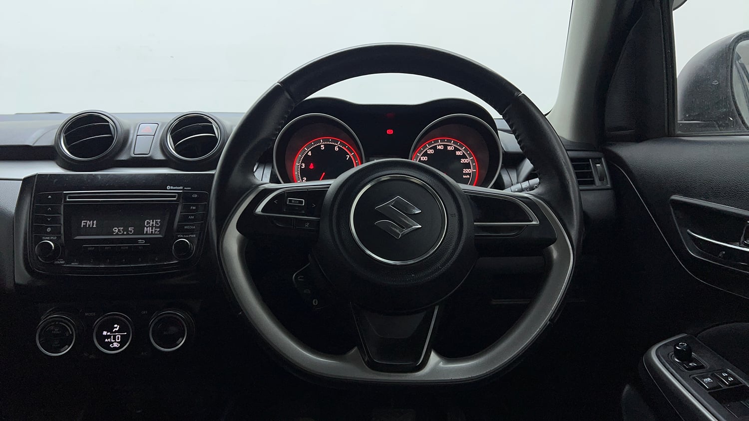 Used 2018 Maruti Suzuki Swift ZXi AMT Petrol Automatic interior STEERING VIEW