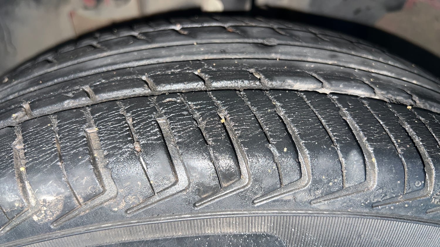 Used 2019 Renault Kwid RXL Petrol Manual tyres LEFT FRONT TYRE TREAD VIEW
