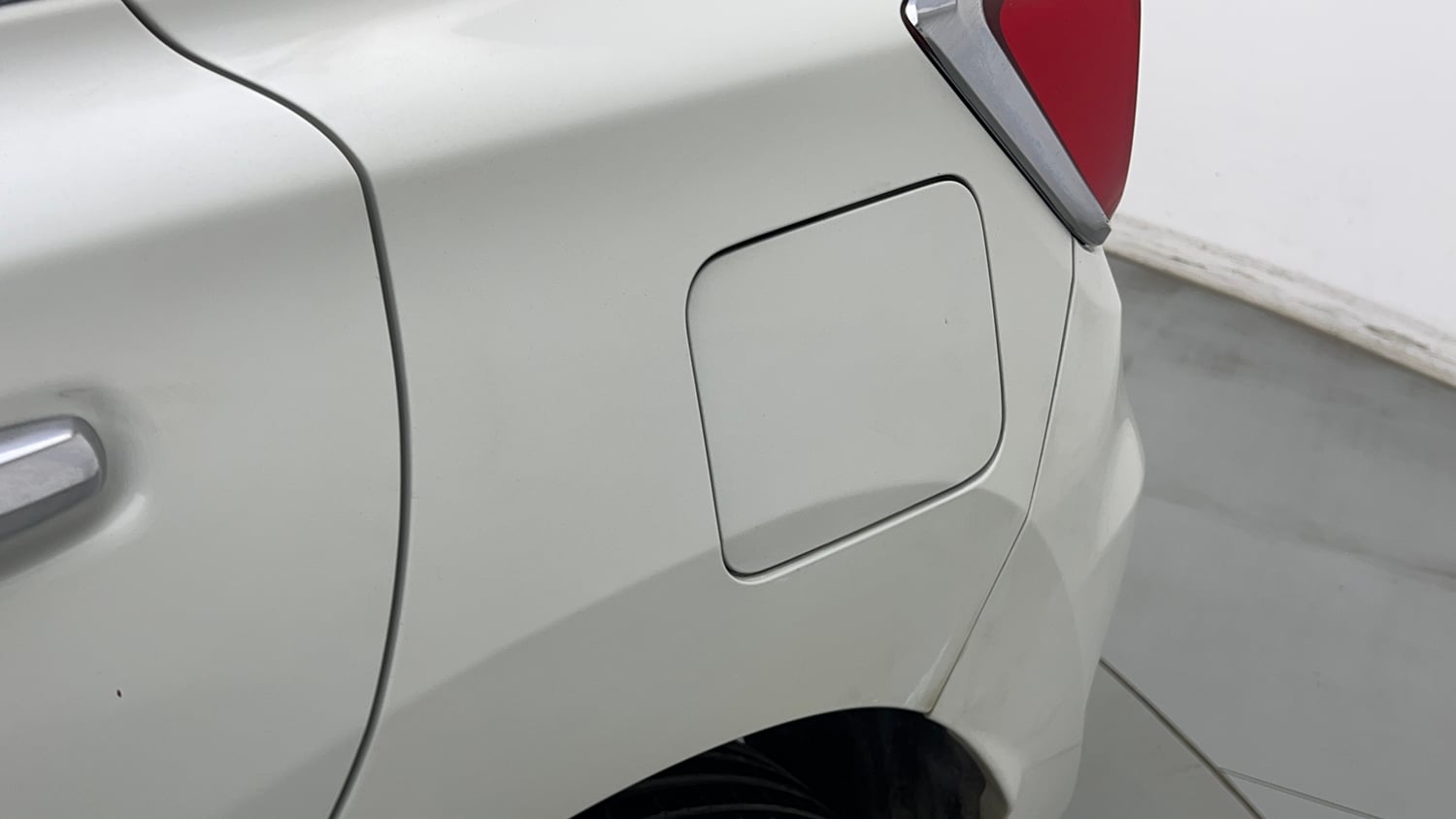 Used 2022 Maruti Suzuki Baleno Zeta MT Petrol Manual dents MINOR SCRATCH