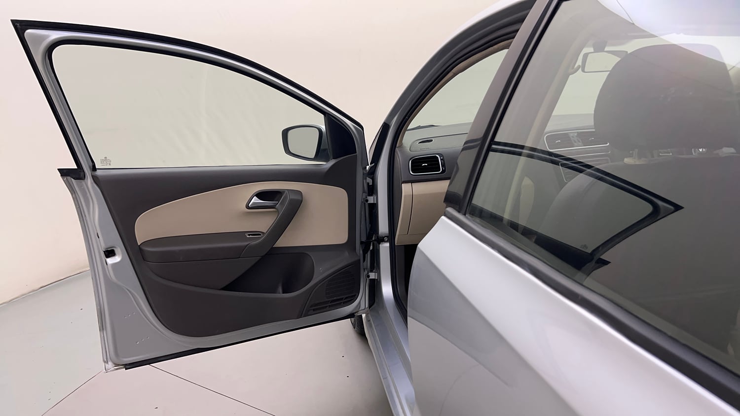 Used 2014 Volkswagen Vento Highline Petrol Petrol Manual interior LEFT FRONT DOOR OPEN VIEW