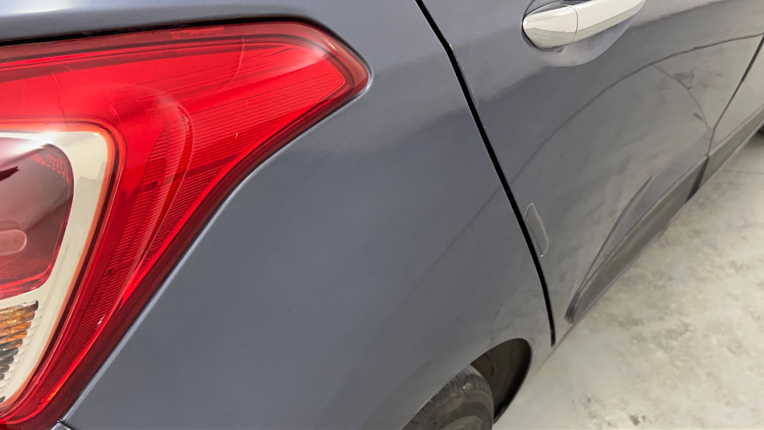 Used 2015 Hyundai Grand i10 Asta AT 1.2 Kappa VTVT Petrol Automatic dents MINOR DENT