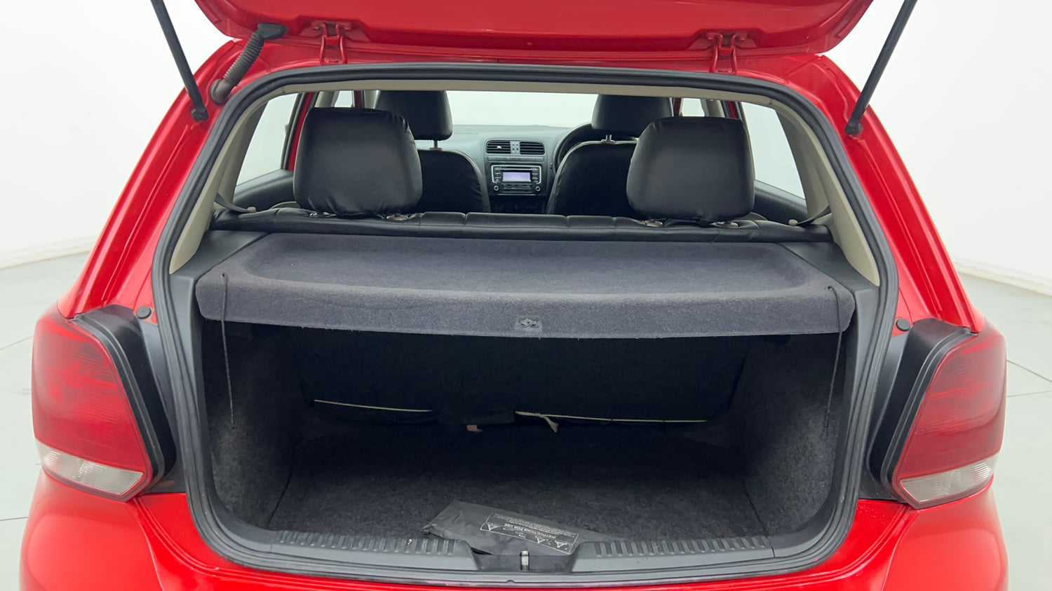 Used 2014 Volkswagen Polo Comfortline 1.2L (P) Petrol Manual interior DICKY INSIDE VIEW
