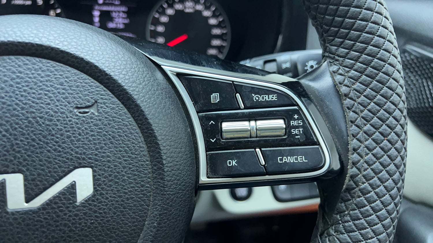 Used 2022 Kia Seltos HTX 1.5 Petrol Manual top_features Cruise control