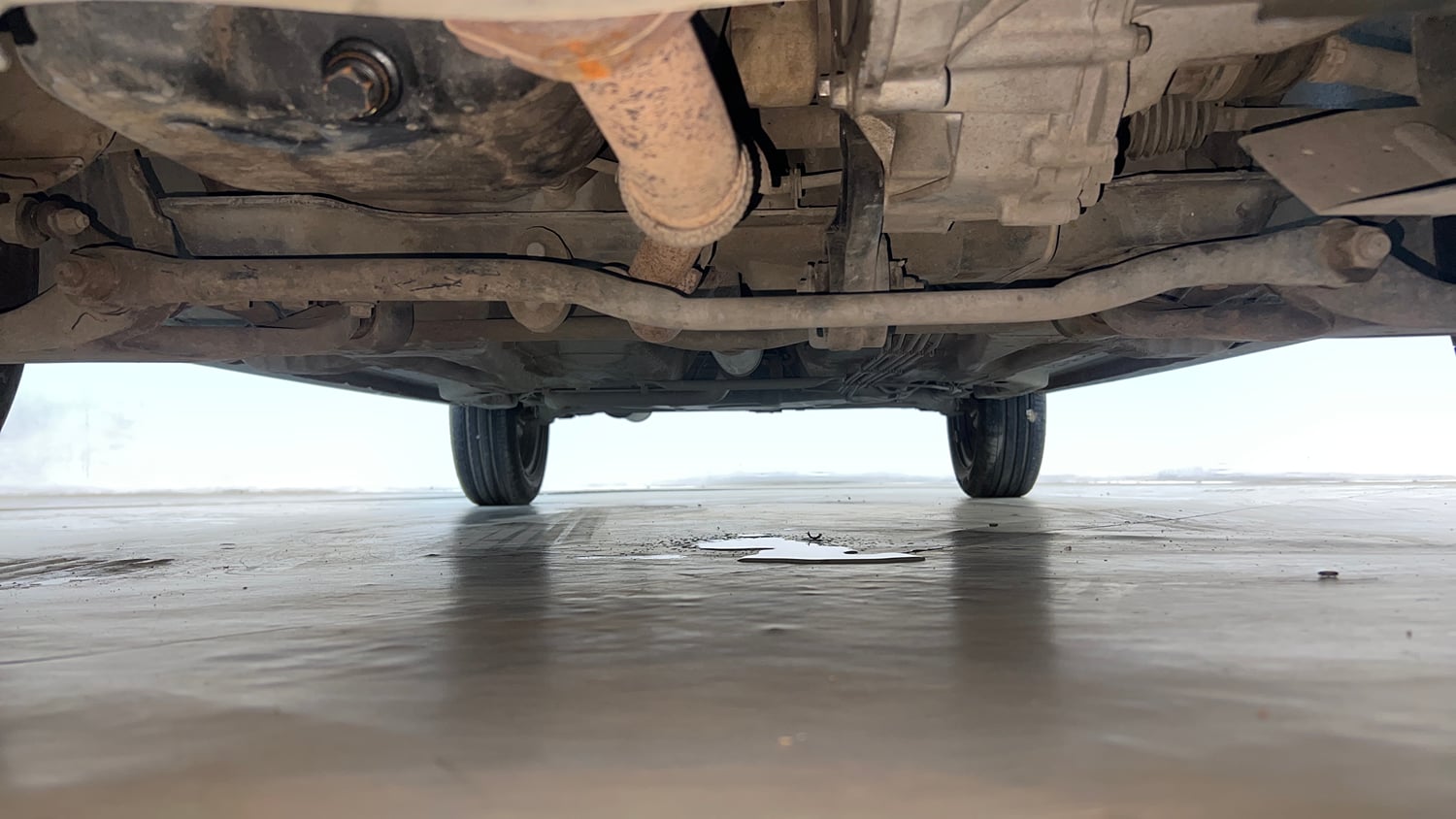 Used 2022 Tata Tiago XZ Plus CNG Cng Manual extra FRONT LEFT UNDERBODY VIEW