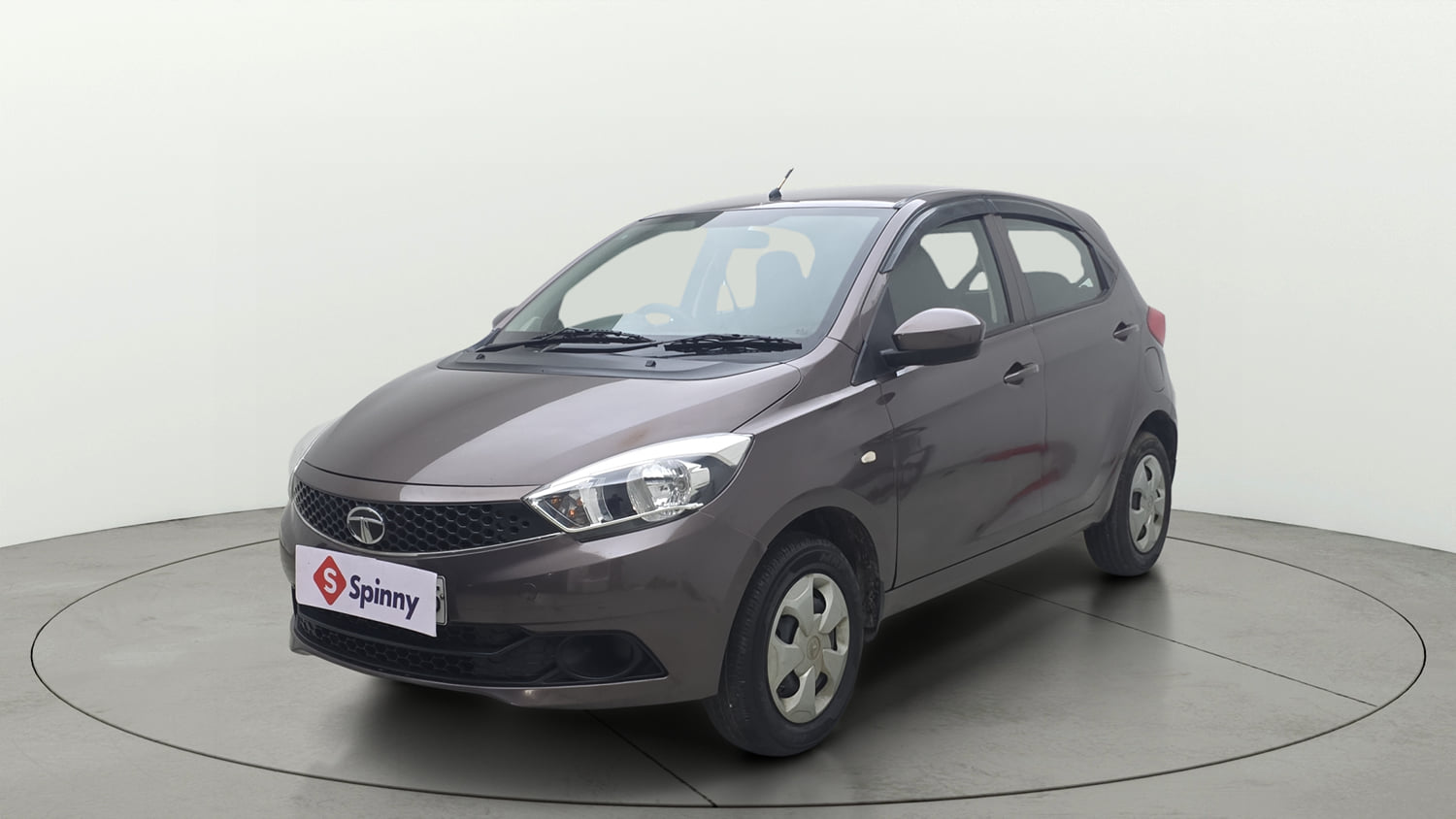 Used 2019 Tata Tiago Revotron XT Petrol Manual exterior LEFT FRONT CORNER VIEW
