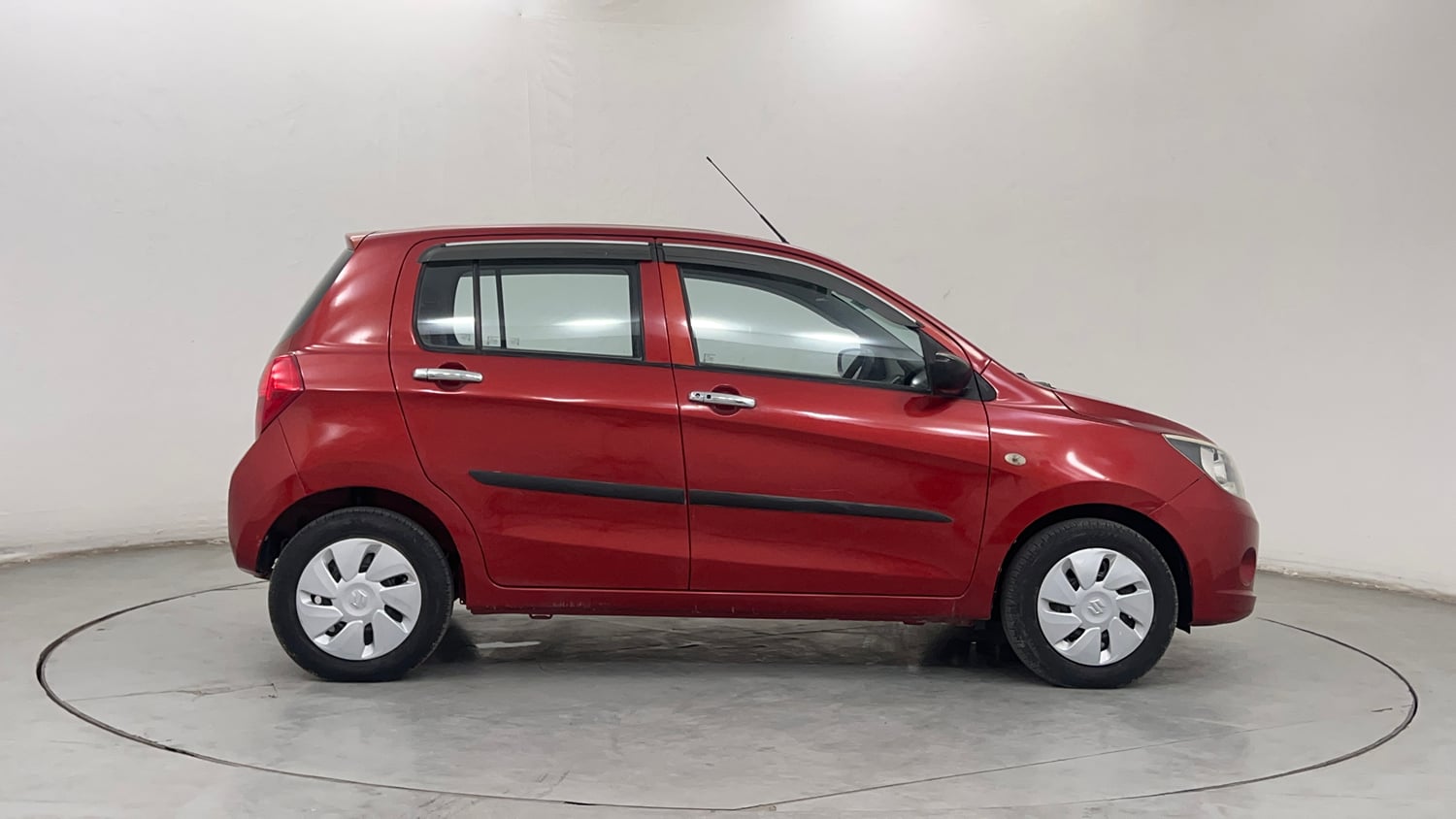 Used 2015 Maruti Suzuki Celerio VXi CNG Cng Manual exterior RIGHT SIDE VIEW