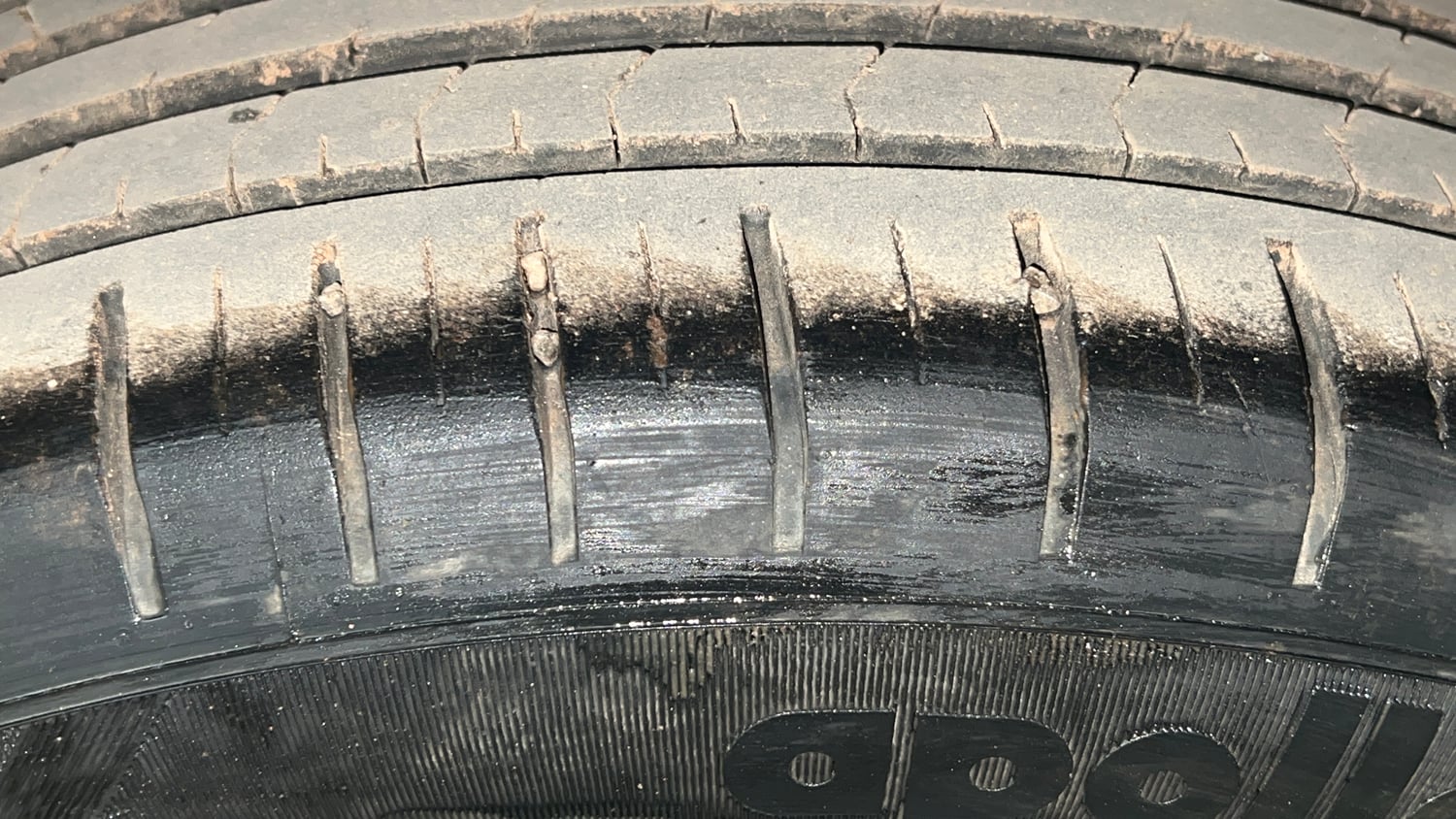 Used 2022 Maruti Suzuki Baleno Zeta AGS Petrol Automatic tyres LEFT REAR TYRE TREAD VIEW