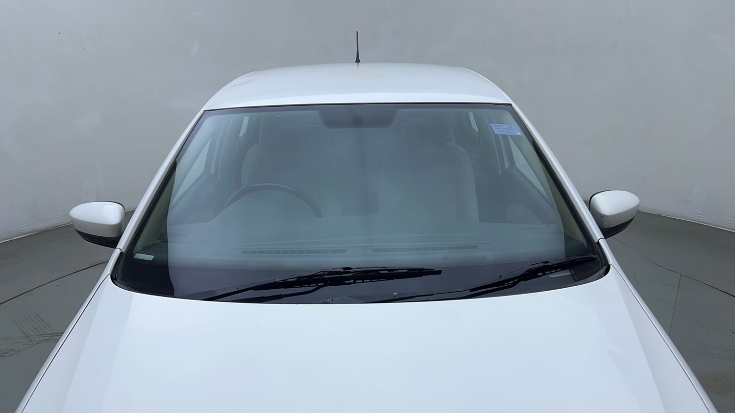 Used 2013 Volkswagen Polo Highline1.2L (P) Petrol Manual exterior FRONT WINDSHIELD VIEW