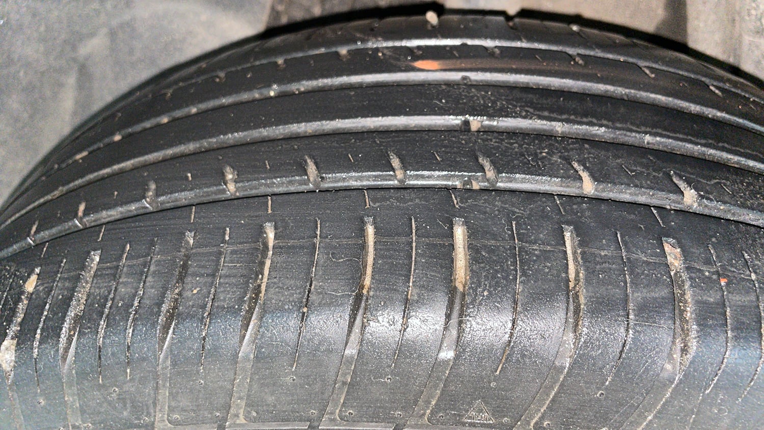 Used 2021 Renault Duster RXZ 1.5 Petrol MT Petrol Manual tyres RIGHT REAR TYRE TREAD VIEW