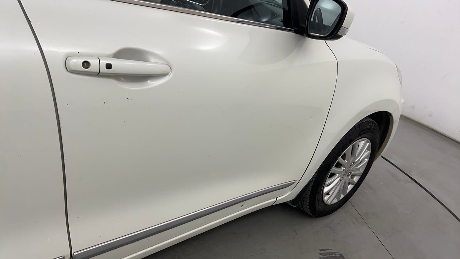 Used 2020 Maruti Suzuki Dzire ZXi AMT Petrol Automatic dents MINOR SCRATCH