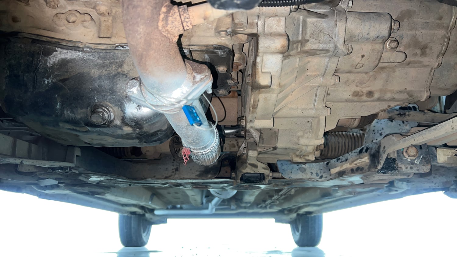 Used 2022 Tata Punch Accomplished MT Petrol Manual extra FRONT LEFT UNDERBODY VIEW