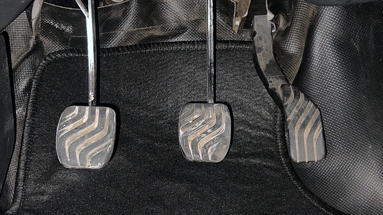 Used 2016 Renault Kwid RXT Petrol Manual interior PEDALS VIEW