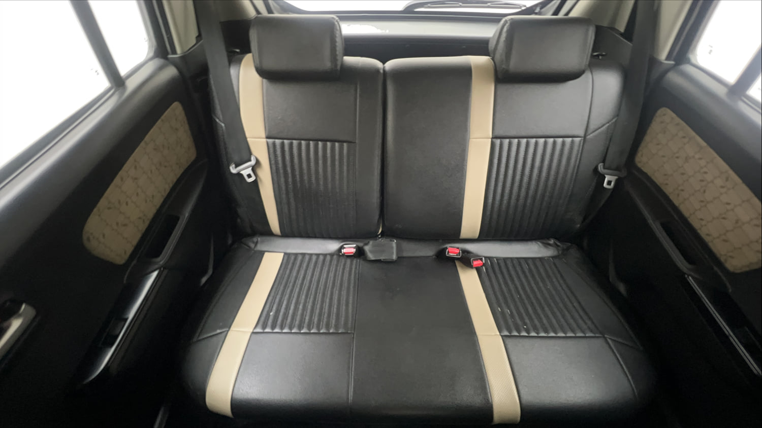 Used 2018 Maruti Suzuki Wagon R 1.0 VXI AMT (O) Petrol Automatic interior REAR SEAT CONDITION VIEW
