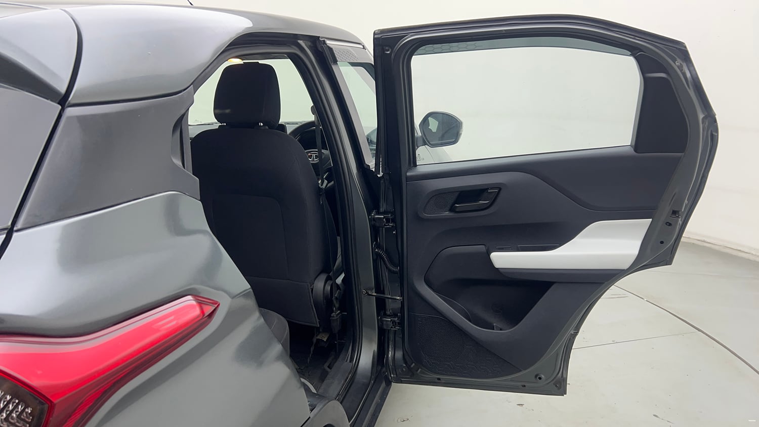 Used 2022 Tata Punch Accomplished MT Petrol Manual interior RIGHT REAR DOOR OPEN VIEW