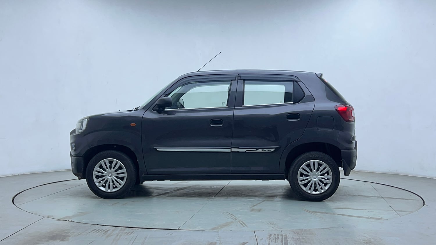 Used 2021 Maruti Suzuki S-Presso VXi AMT Petrol Automatic exterior LEFT SIDE VIEW