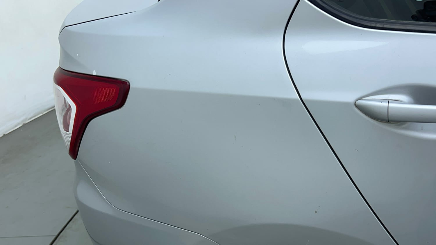 Used 2014 Hyundai Xcent S 1.2 Petrol Manual dents MINOR DENT