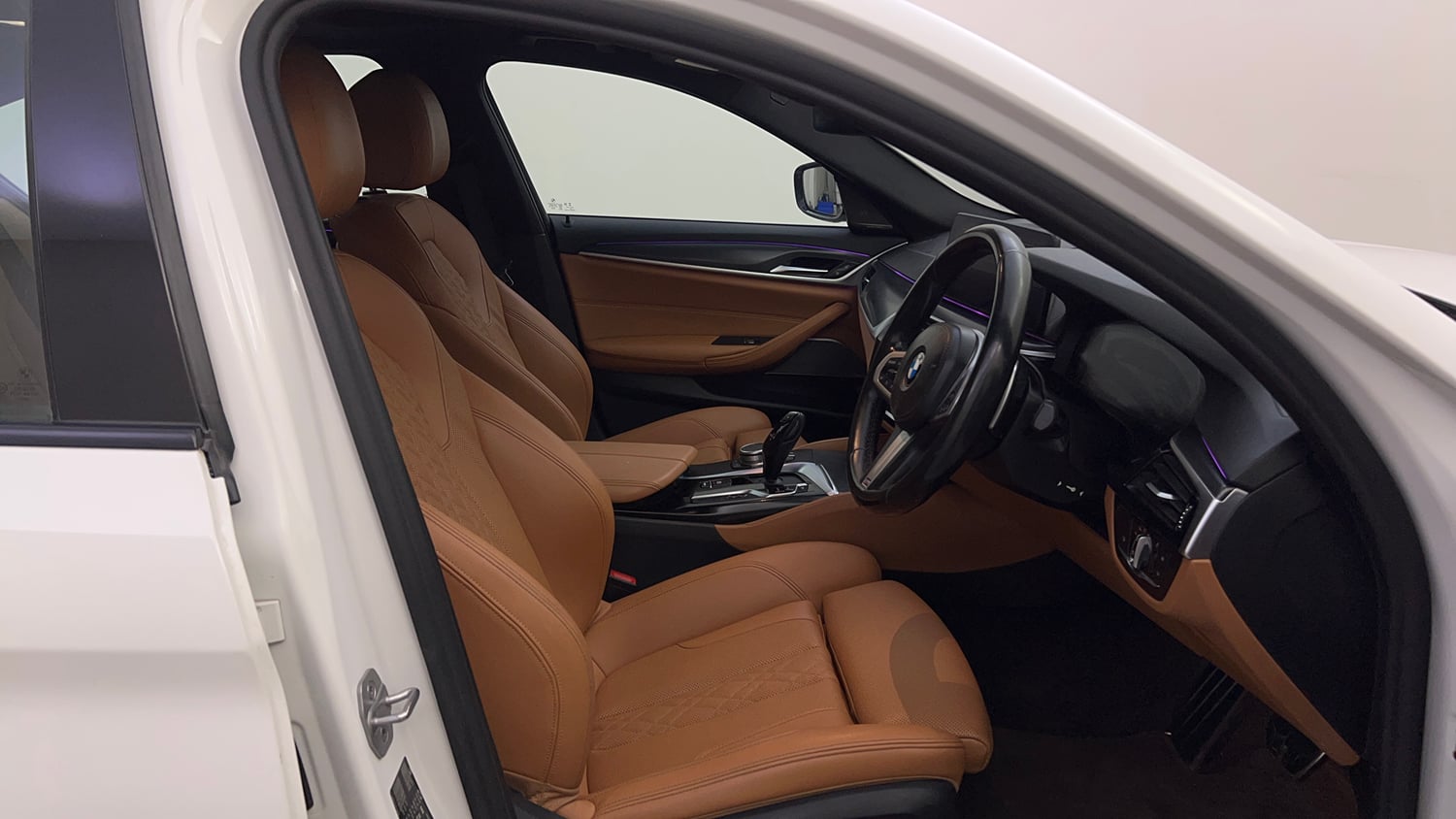 Used 2022 BMW 5 Series Carbon Edition Petrol Automatic interior RIGHT SIDE FRONT DOOR CABIN VIEW