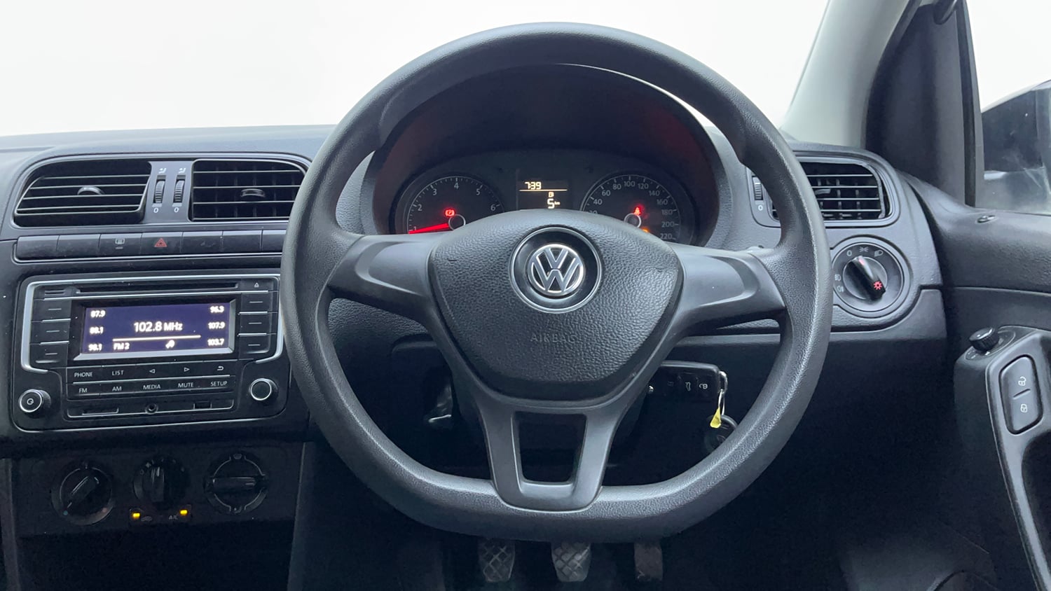 Used 2020 Volkswagen Polo Comfortline Plus 1.0L MPI Petrol Manual interior STEERING VIEW
